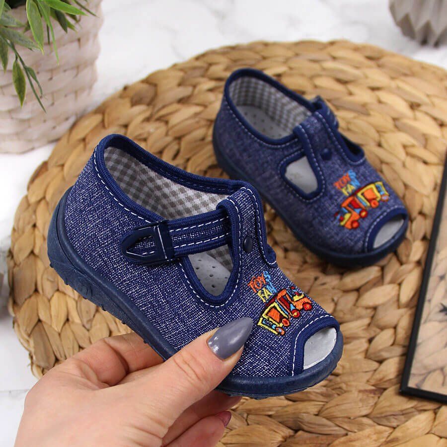 Nazo Kapcie chłopięce sandałki domowe granatowe Nazo 25