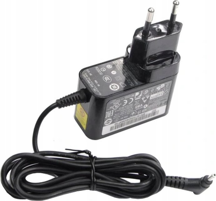 Ładowarka CoreParts CoreParts MBXUSB-AC0003 ładowarka do urządzeń przenośnych Uniwersalne Biały Prąd przemienny Szybkie ładowanie Wewnętrzna