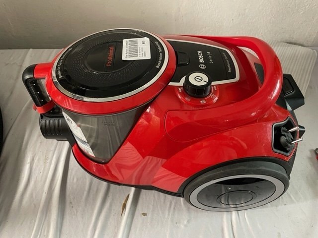 Odkurzacz Bosch Bosch Series 6 ProAnimal BGC41PET, canister vacuum cleaner (red/black)