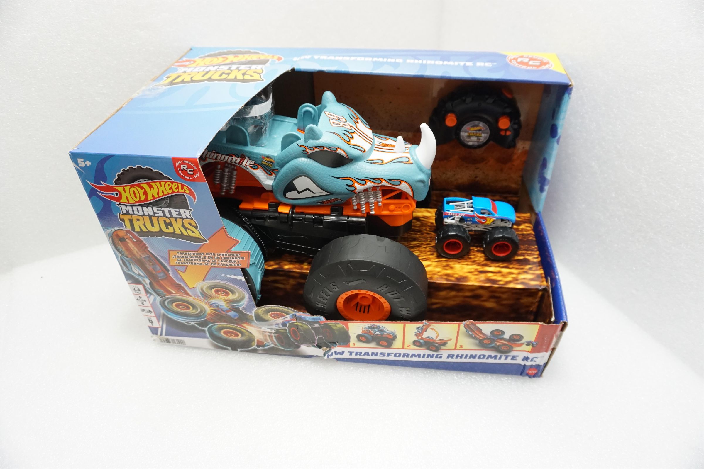 Mattel Hot Wheels R/C Rhinomite Mega Transformacja 1:12 (HPK27) [outlet]