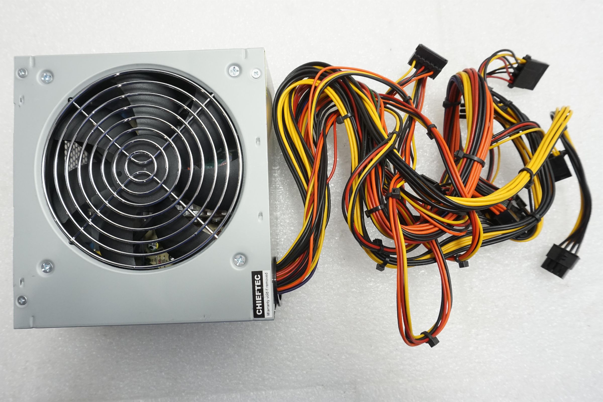 Zasilacz Chieftec Value 600W (APB-600B8) [outlet]