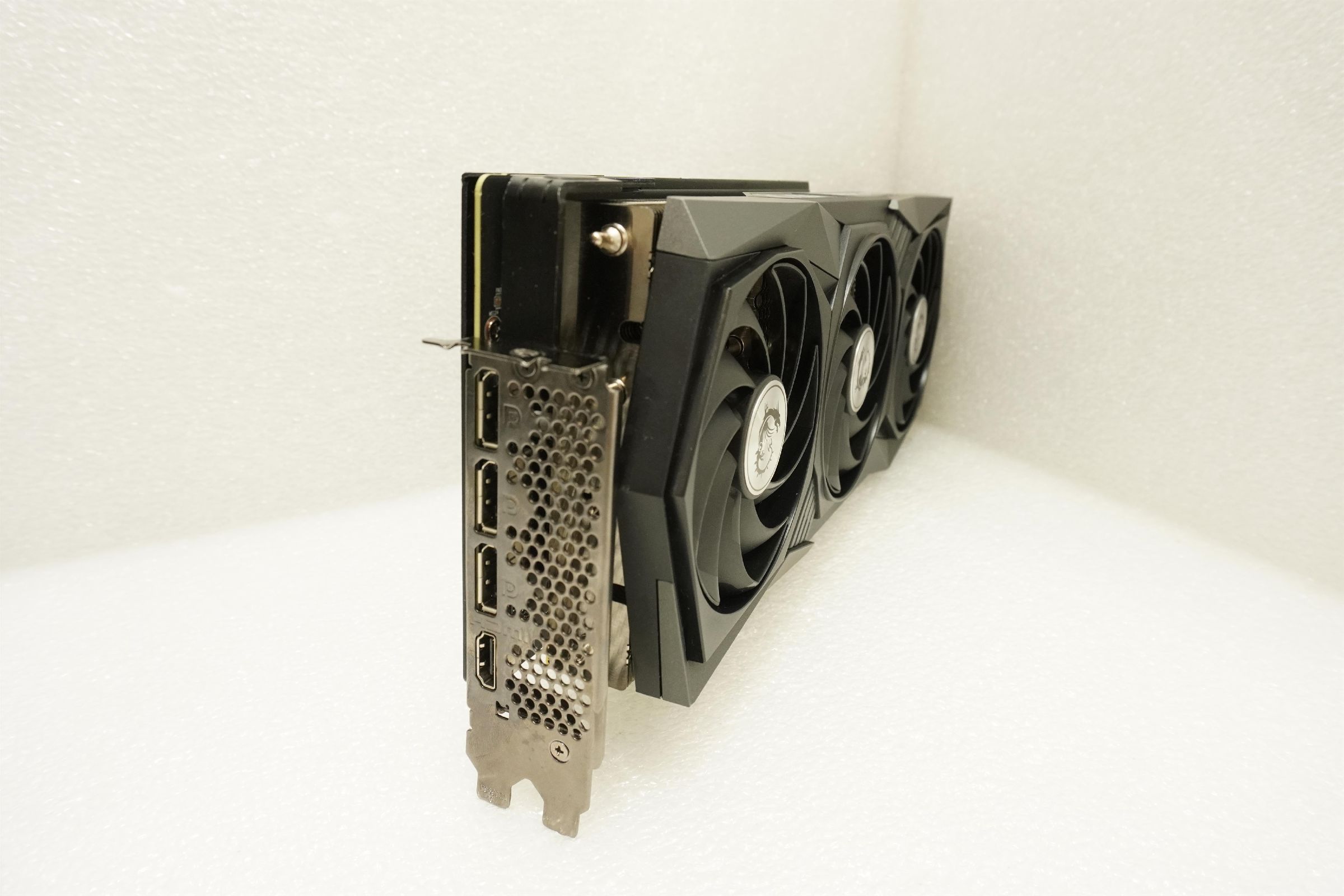 Karta graficzna GeForce RTX 3060 Ti Gaming X Trio 8GB GDDR6X [outlet]