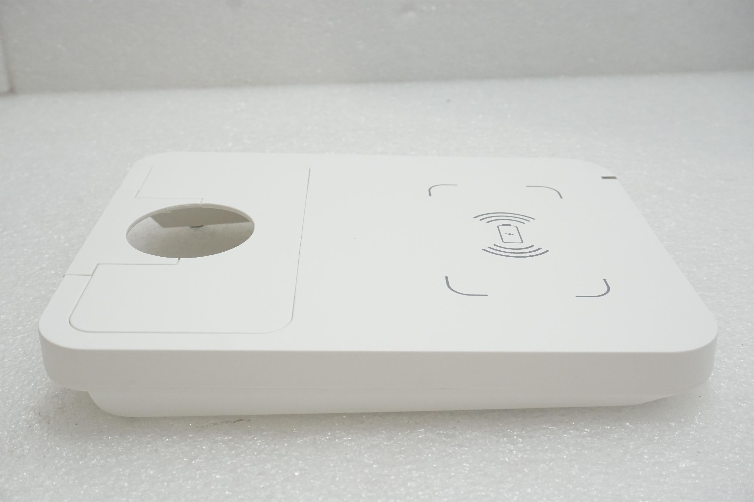 Fellowes Hub z ładowarką indukcyjną do ramion TALLO (7502601) [outlet]