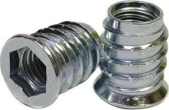 UN NAKRĘTKA WKRĘCANA IMBUSOWA OCYNKOWANA M8*15MM (1 STO)