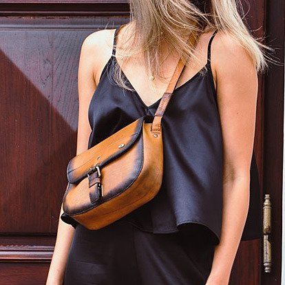 daag Torebka damska skórzana listonoszka DAAG ALIVE 22 koniakowa