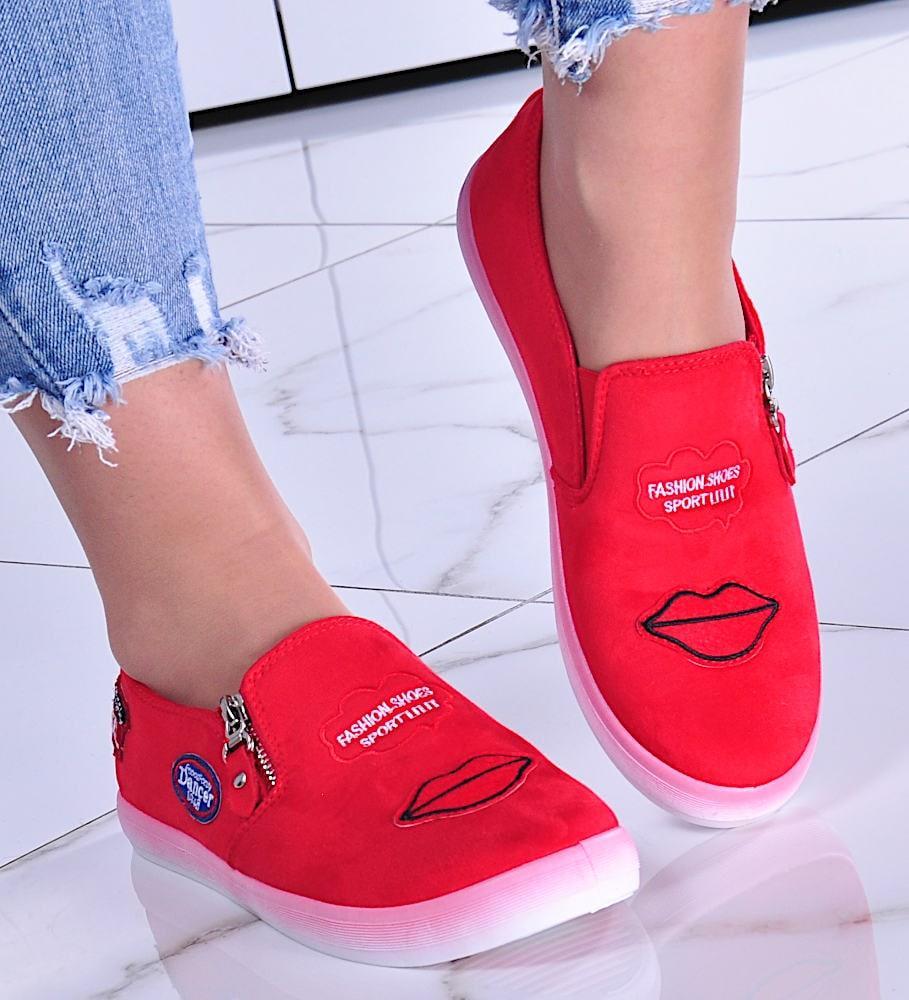 Pantofelek24 Zamszowe czerwone trampki slip on z ustami /E10-2 8425 S192/ 41
