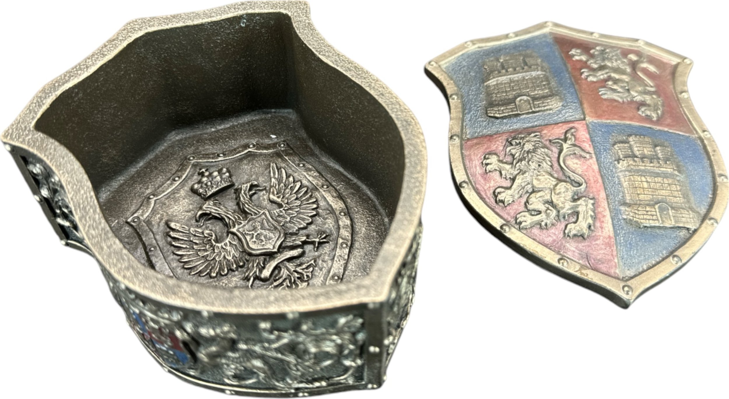 Veronese Rycerska Szkatułka z Herbem Veronese WU77620A4)