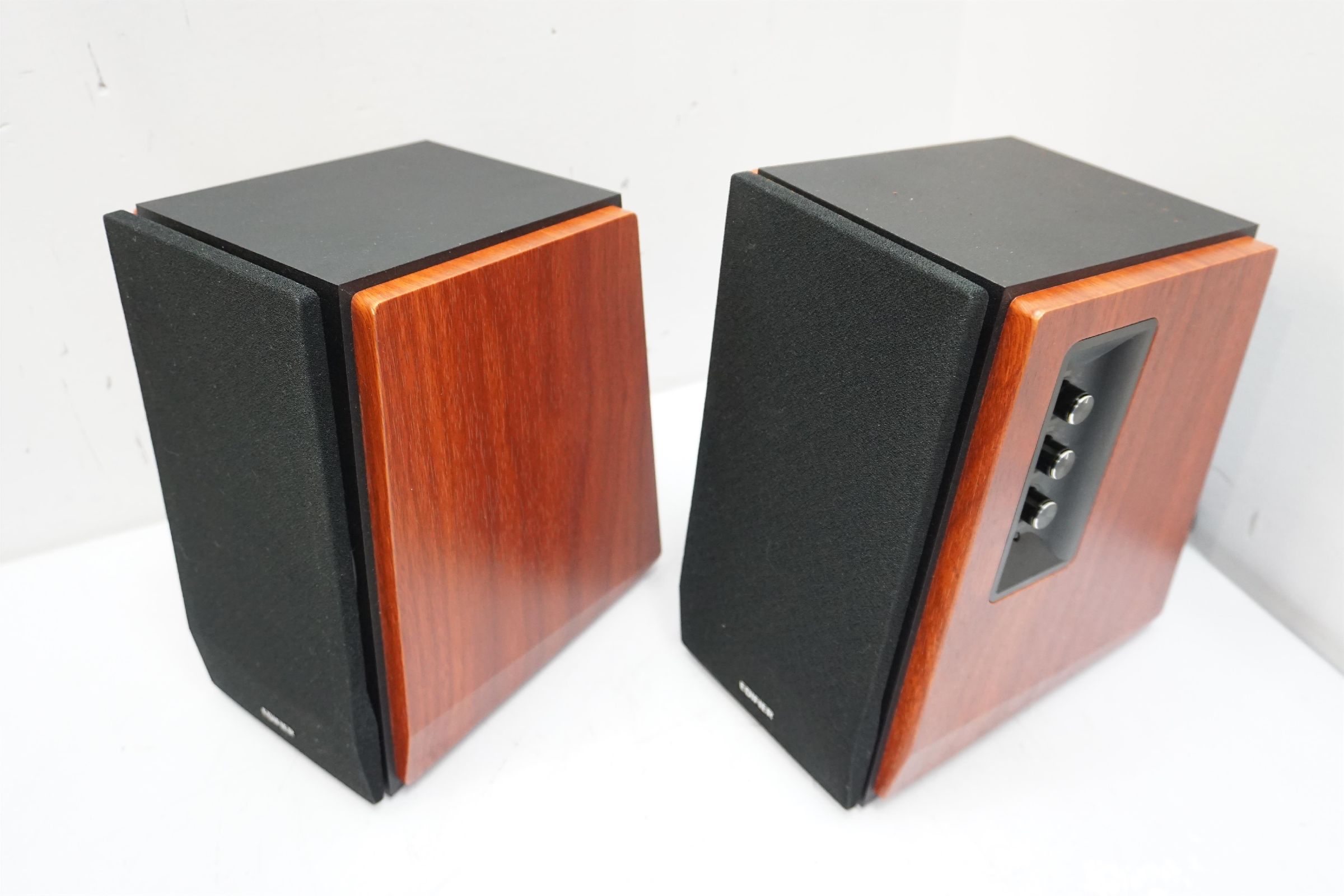 Głośniki komputerowe R1700BT Brązowy [outlet]