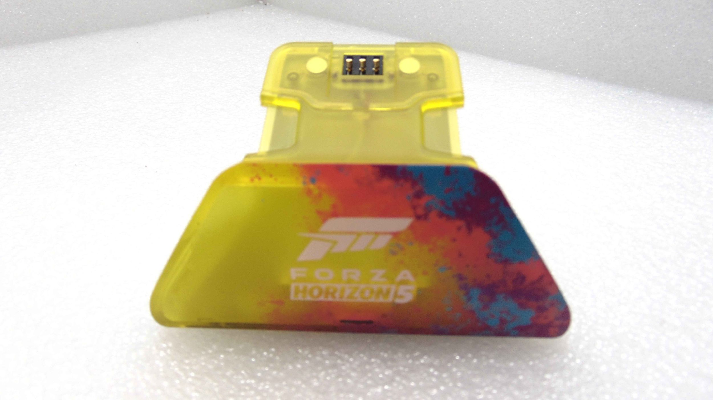 Razer Stacja dokująca Forza Horizon 5 Limited Edition do padów Xbox (RC21-01750800-R3M1) [outlet]