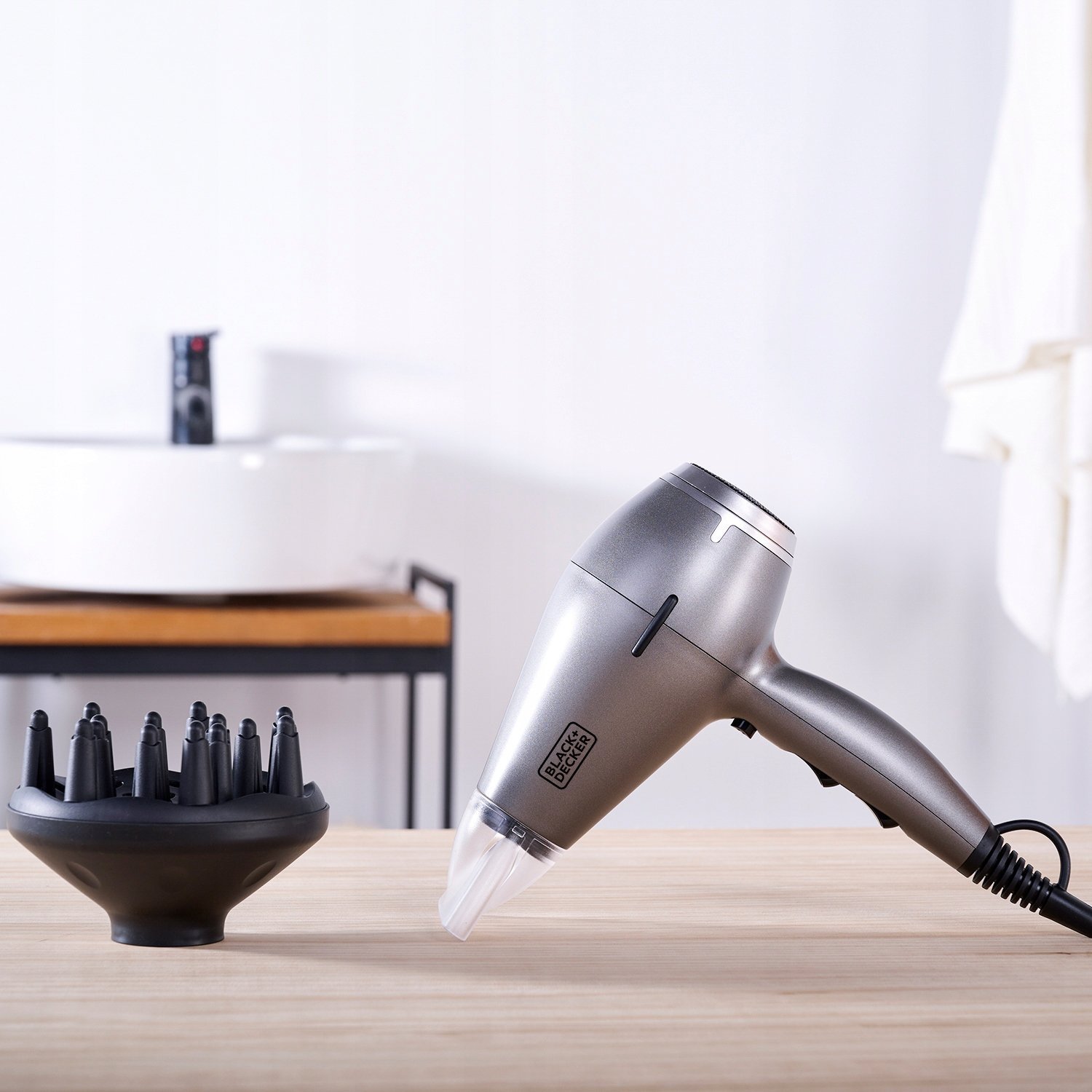 Suszarka Black+Decker Suszarka do włosów Black+Decker BXHDA2400E
