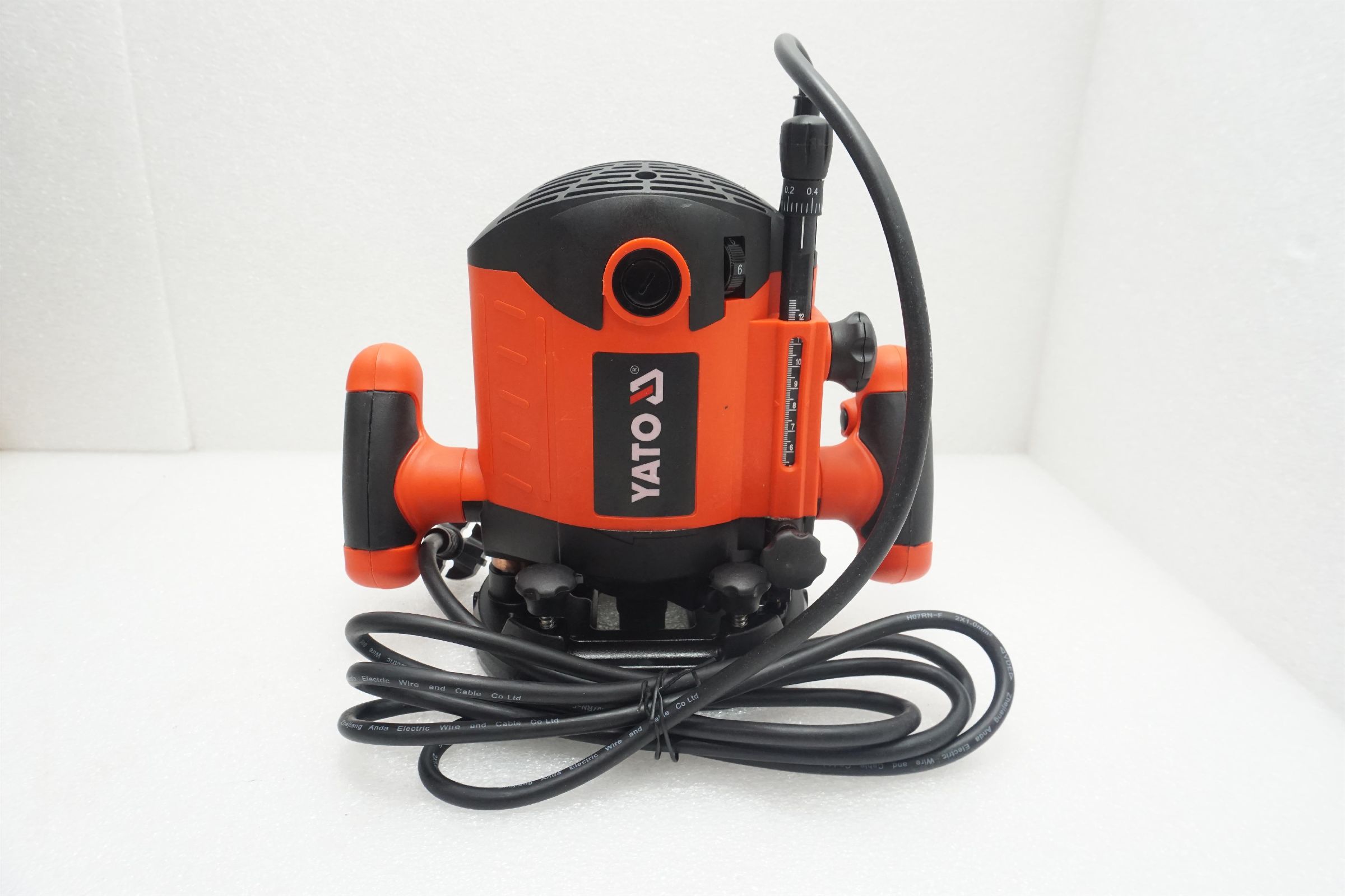 Frezarka Yato YT-82380 2100 W [outlet]