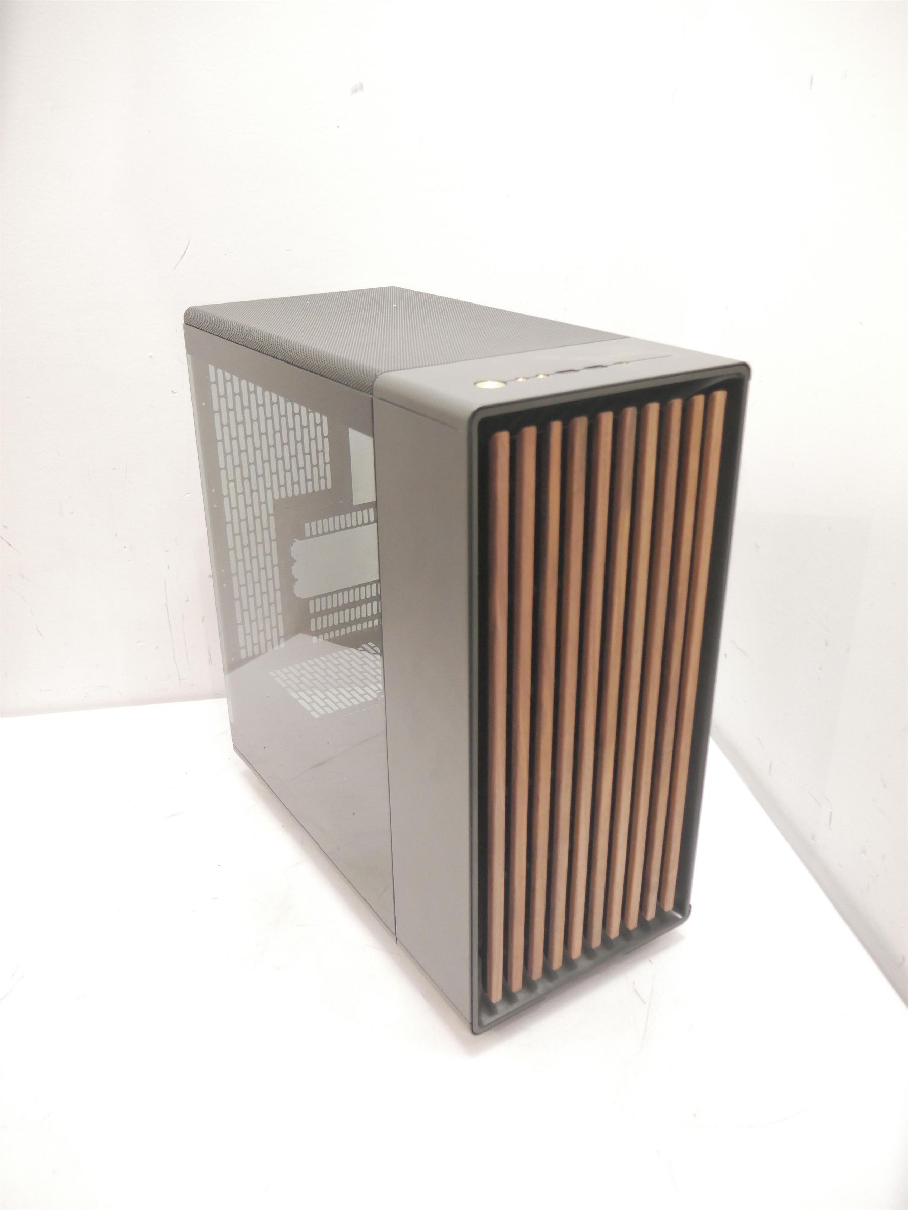 Obudowa Fractal Design North (FD-C-NOR1C-02) [outlet]