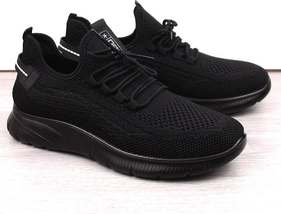News Buty sportowe męskie wsuwane czarne News 23MN02-5803 40