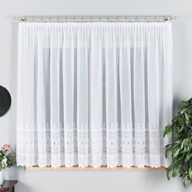 Markizeta Firanka biała haftowana na woalu z samym dołem 006203/233/001/160000/1