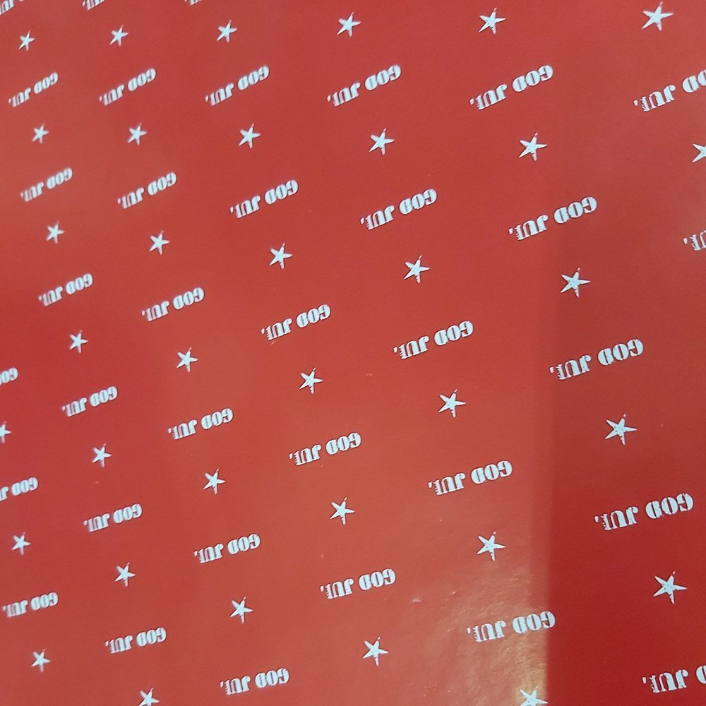 Papier świąteczny czerwony 57cmx20m 20m181