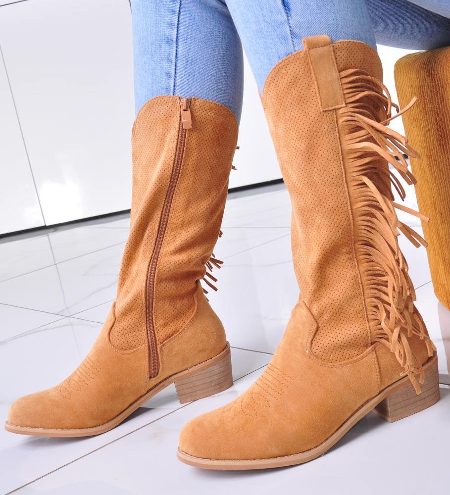 Pantofelek24 Camelowe zamszowe kozaki na słupku z frędzlami /G5-2 12499 T592/ 38