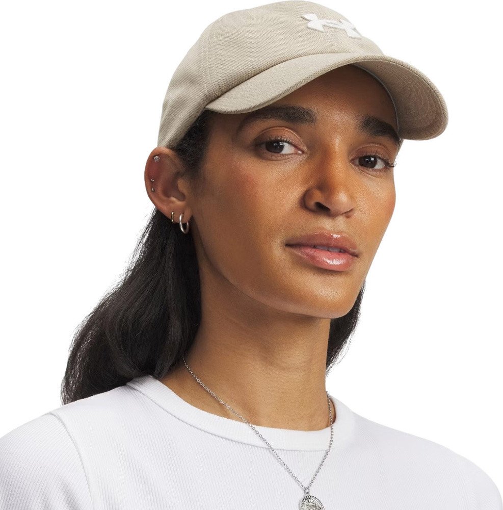 Czapka z daszkiem damska Under Armour Blitzing Adj OSFM beżowa 1376705 299
