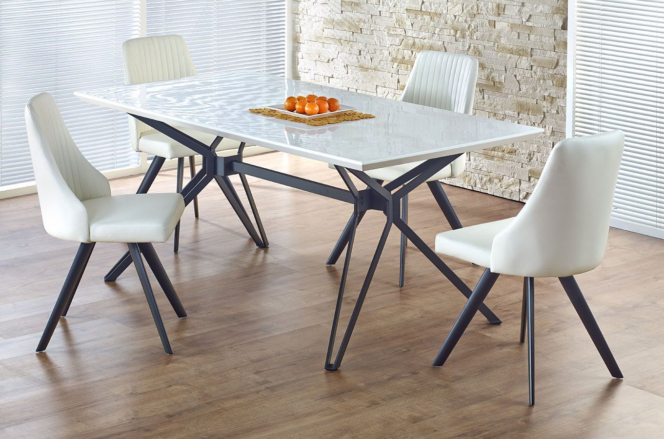 Elior Lakierowany stół Marbos