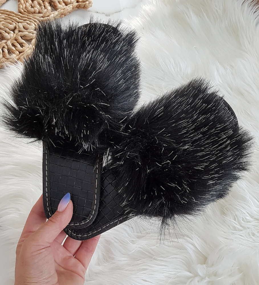 Pantofelek24 Domowe klapki z futerkiem CZARNE /A4-1 6169 S195/ 41