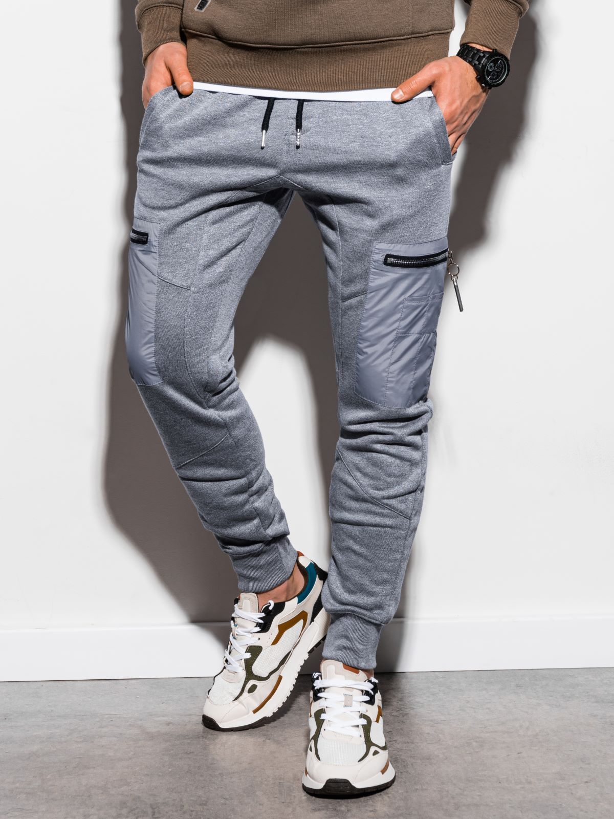 Ombre Spodnie męskie dresowe joggery P917 - szary melanż M