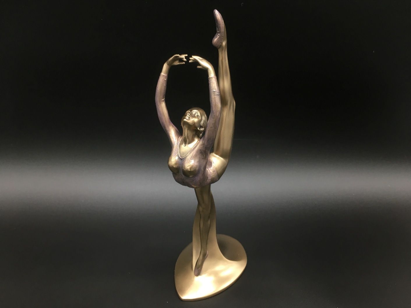 Veronese figurka Baletnica Z Podniesioną Nogą Veronese (wu73203a5)