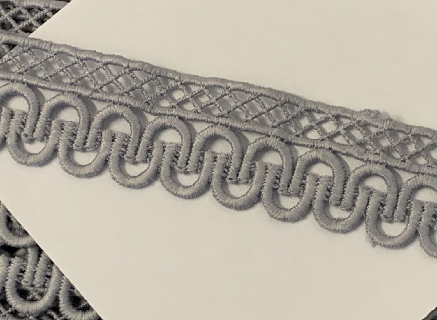 kufer-pasmanteria.pl Koronka gipiurowa A 4294 B ( 1 mb ) SZARA