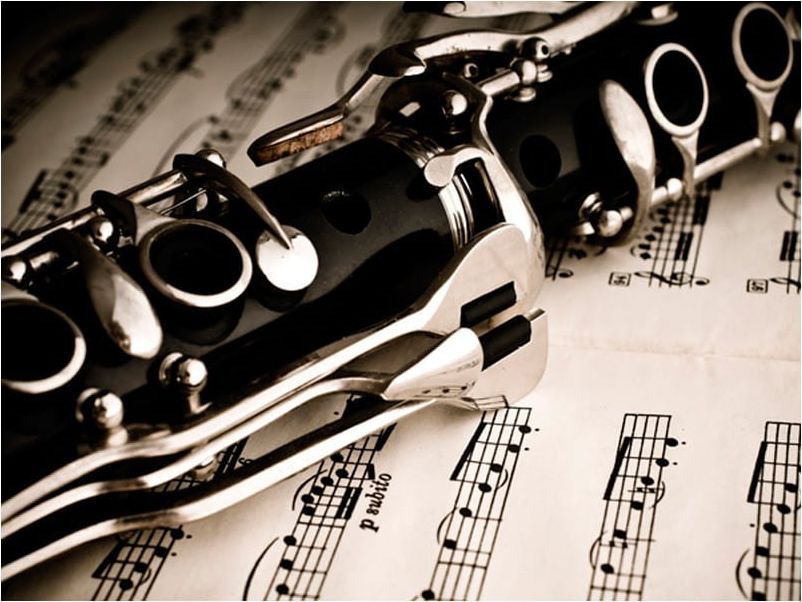 DecoNest Fototapeta - Klarnet i nuty - 350X270