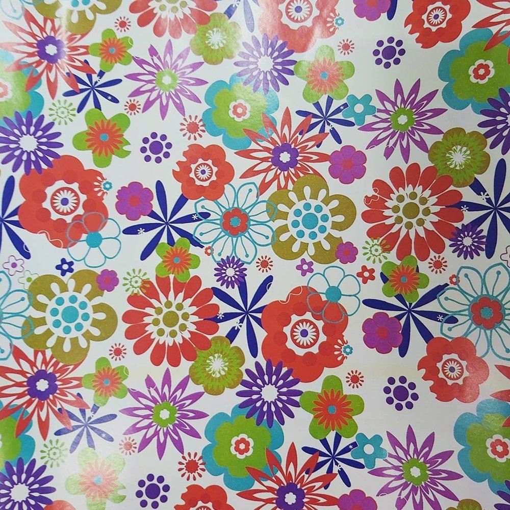 Papier świąteczny kwiaty 57cmx20m 20m139 biały