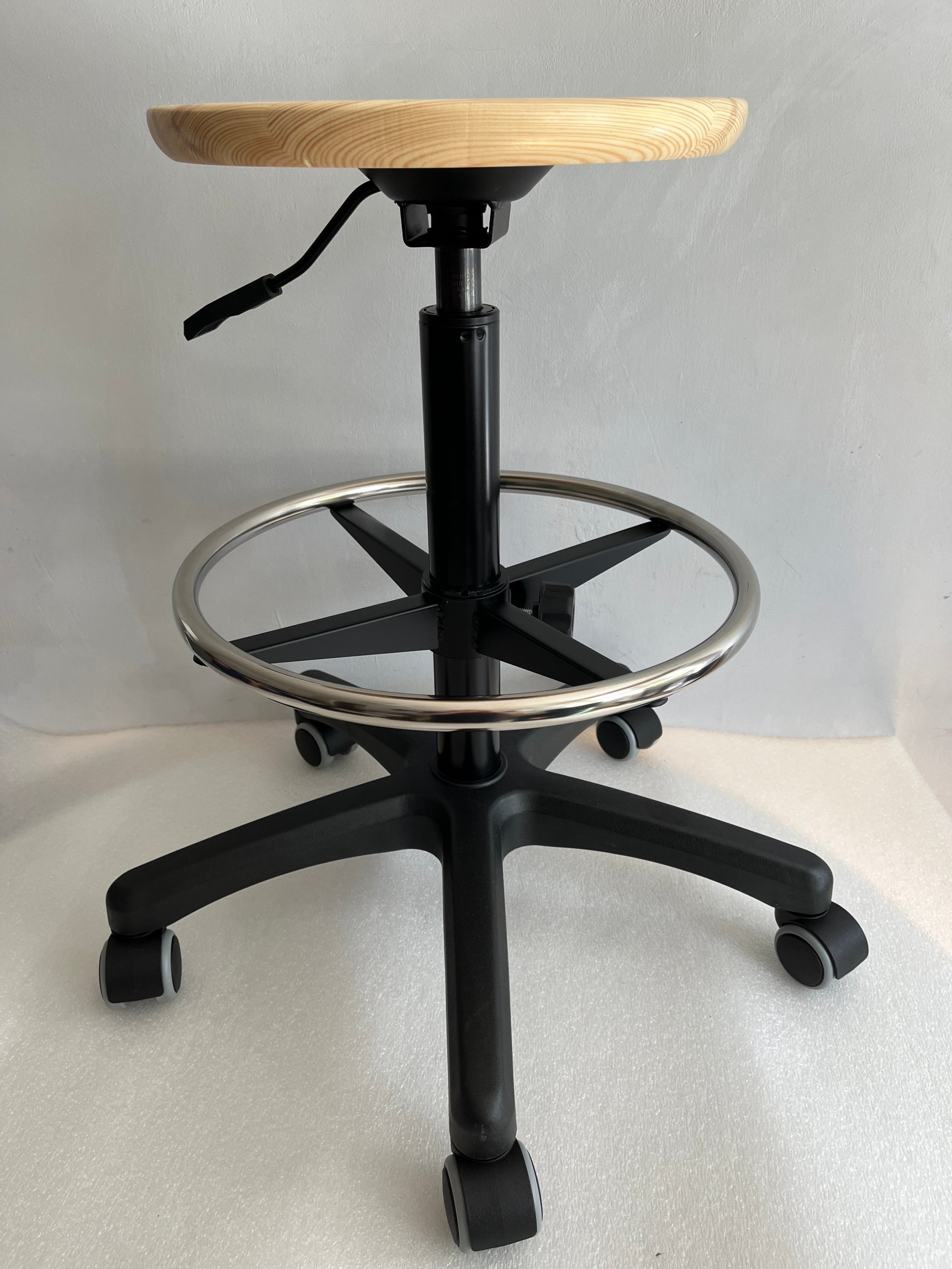 Krzesło robocze z kołem warsztatowe przemy stołek taboret drukarnia OLa WYS