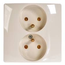 Legrand Gniazdo podwójne z/u kompaktowe 16 A 250 Vz przesłonami kremowe (764641)