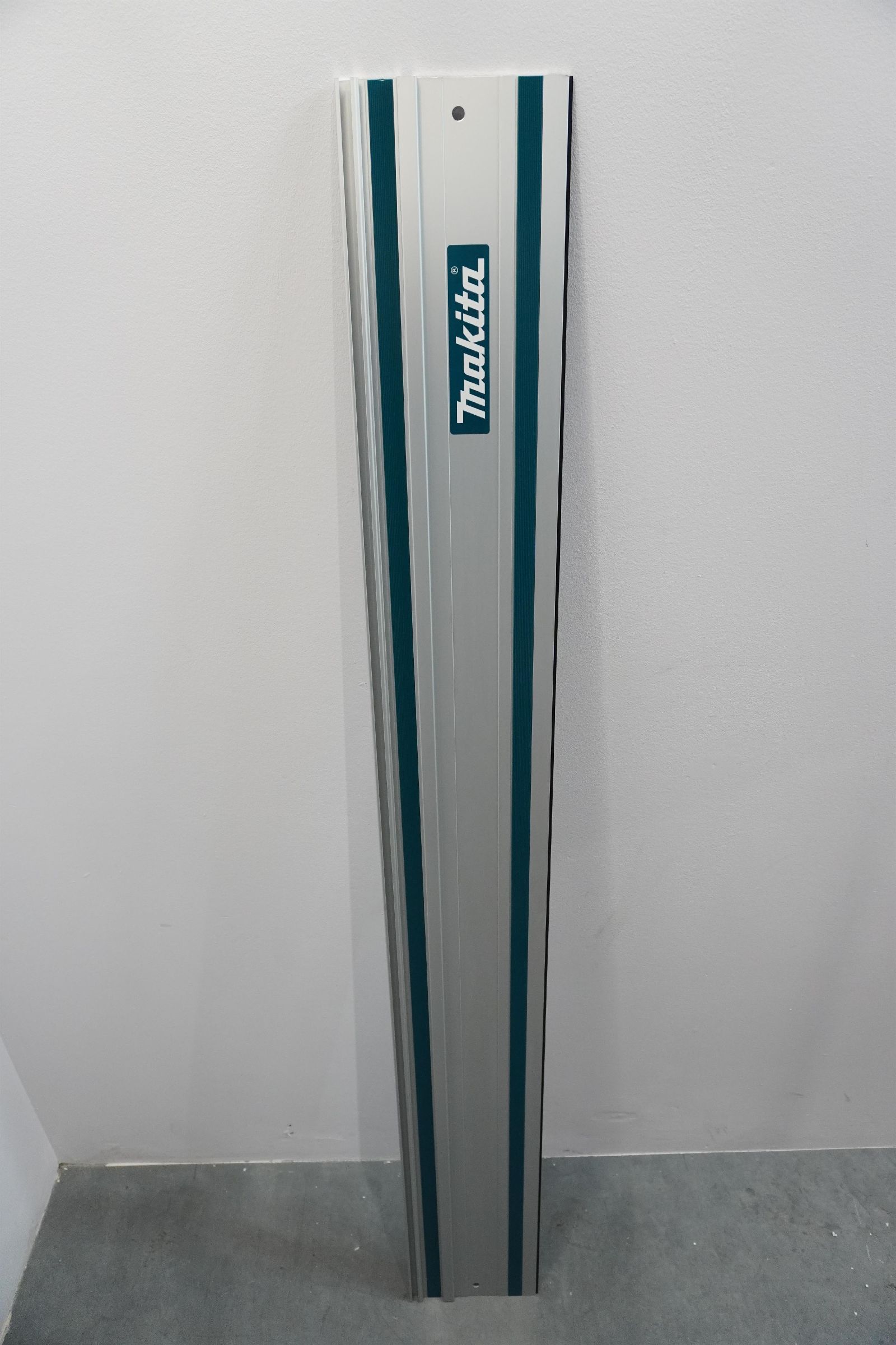 Makita Szyna prowadząca M199141-8 [outlet]