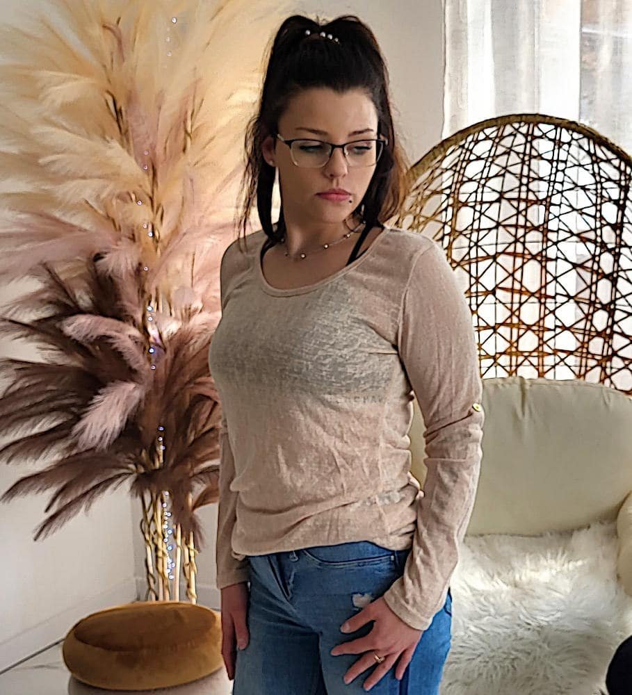 Pantofelek24 Beżowa bluzka z koronką H-2 K52 UB220 M/L