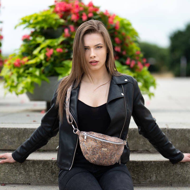 Paolo Peruzzi Skórzana saszetka nerka damska Paolo Peruzzi Z-15-R