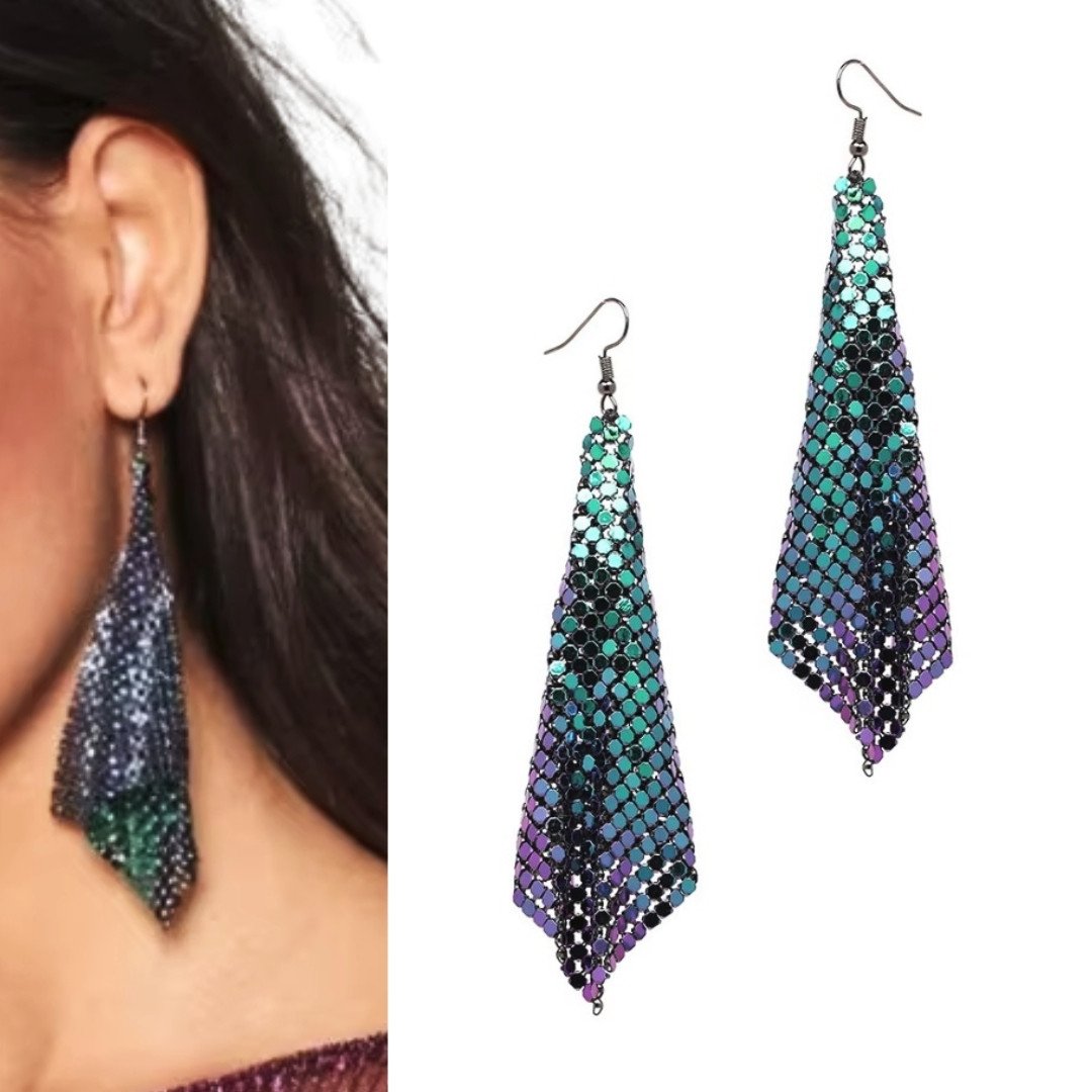 Eleganckie kolczyki połyskujące kwadraty wiszące lekkie mienią się holo