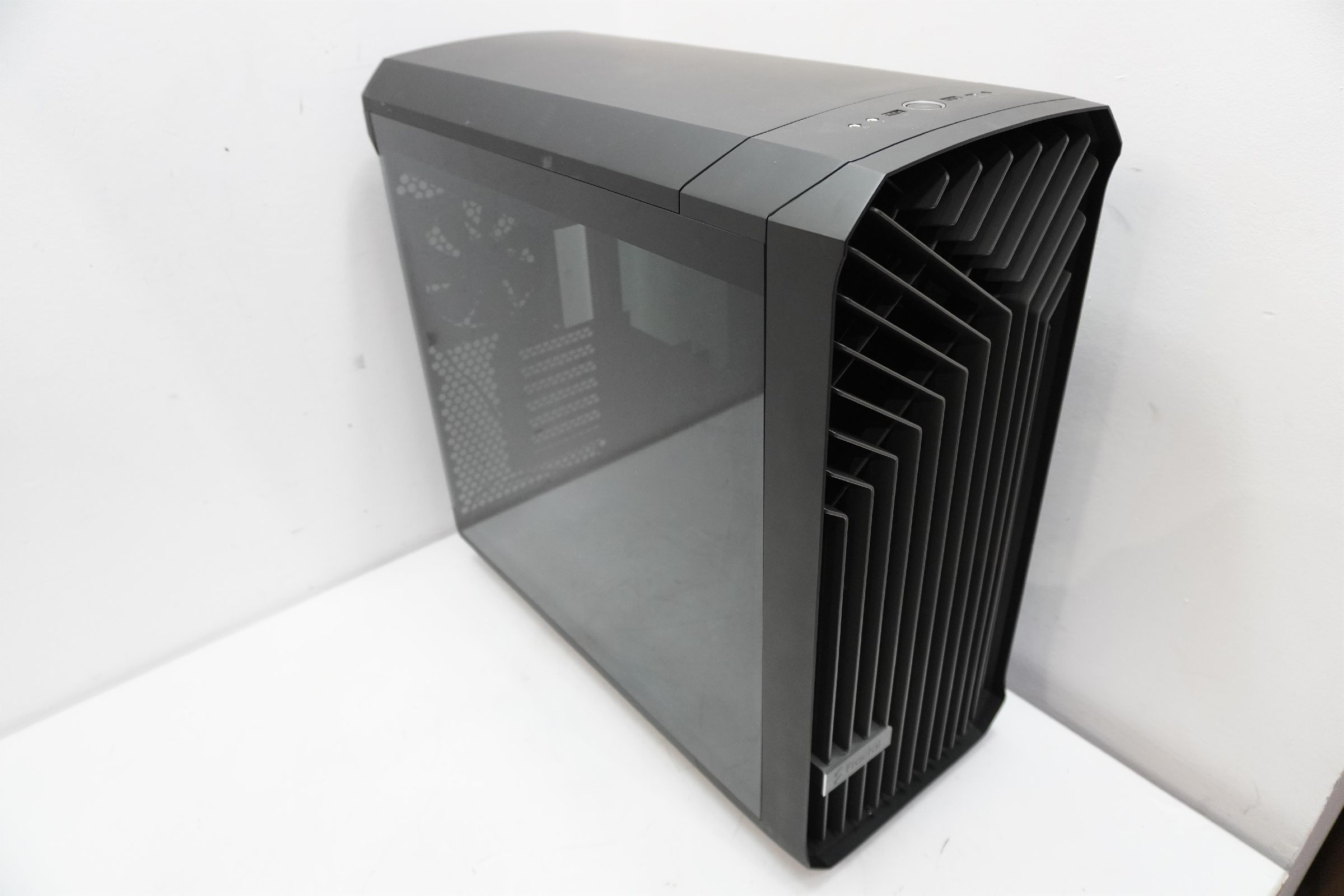 Obudowa Fractal Design Torrent TG Dark Tint Czarna (FD-C-TOR1A-06) [outlet]