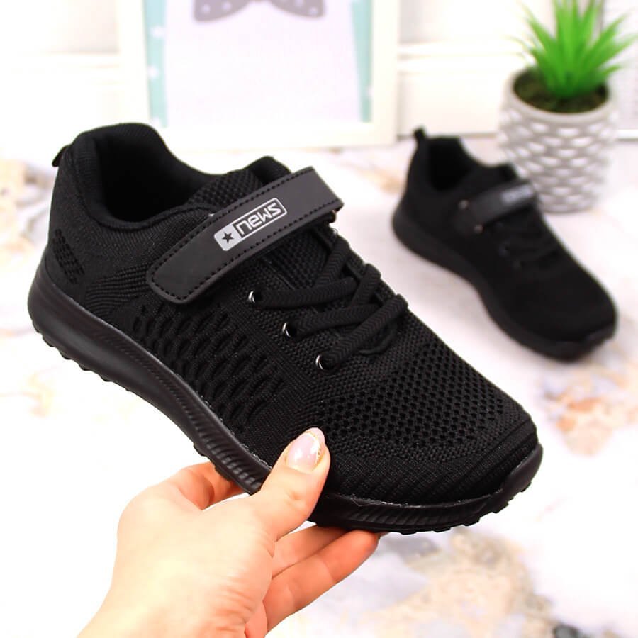 News Lekkie buty sportowe dziecięce czarne NEWS 31