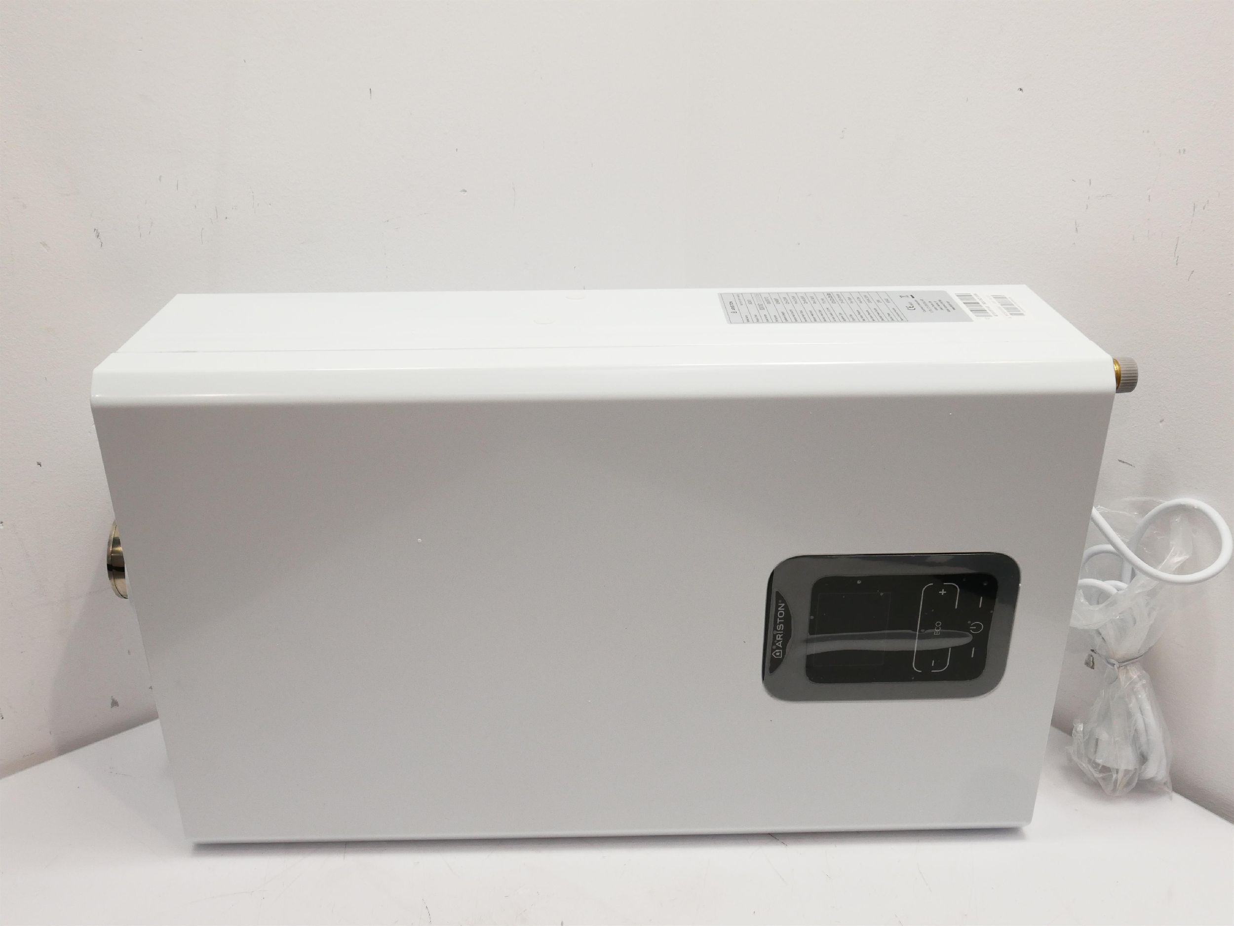 Przepływowy podgrzewacz wody Ariston Next Evo X 22 kW 1 MPa (3632431) [outlet]