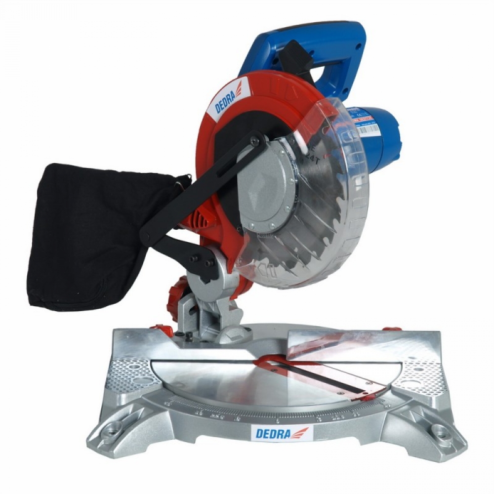 Ukośnica Dedra DED7739 1400 W 210 mm