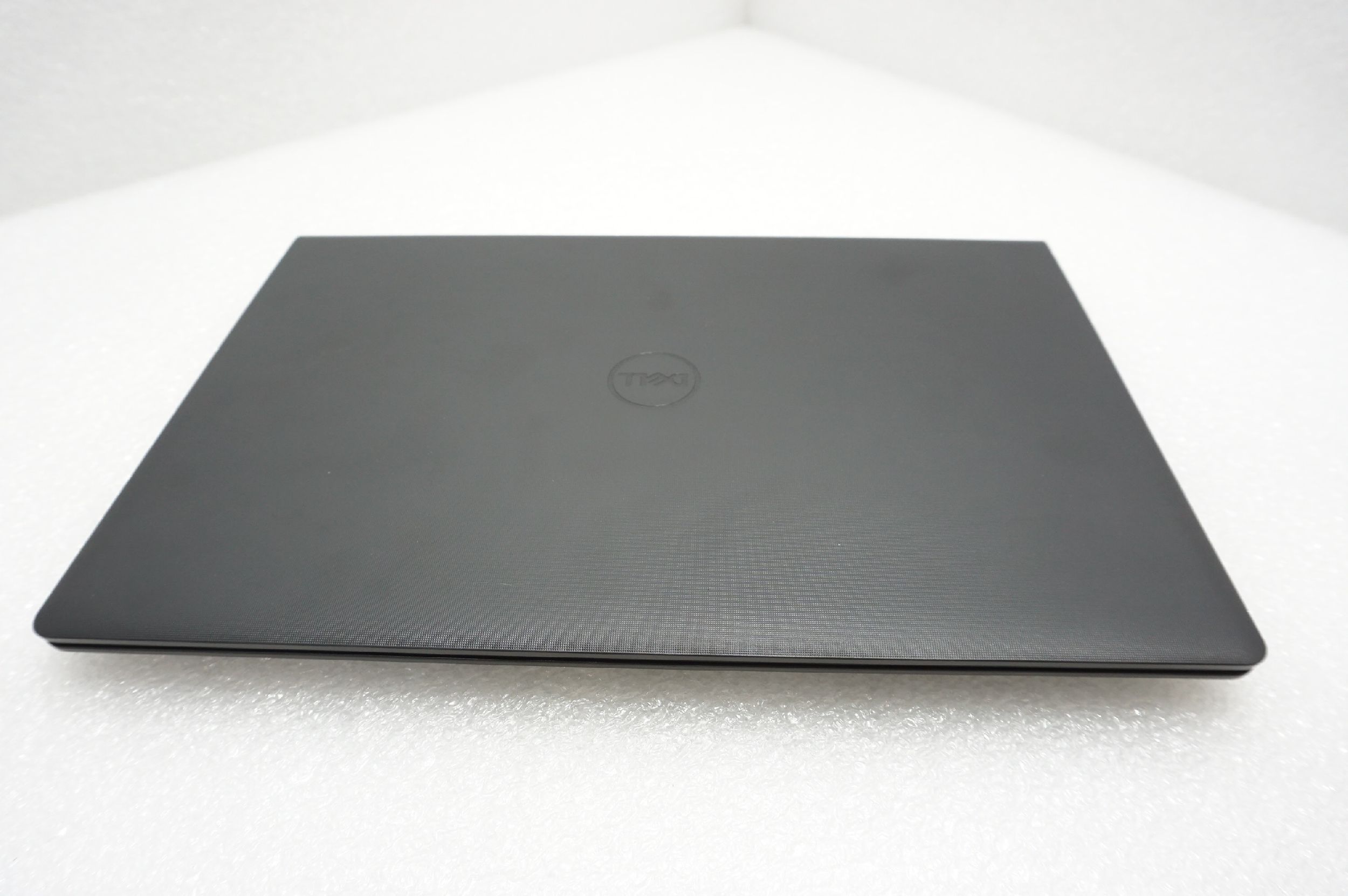 Laptop Dell Vostro 3420 (N2000VNB3420EMEA01) / 16 GB RAM / 256 GB SSD PCIe / Windows 11 Pro [outlet]