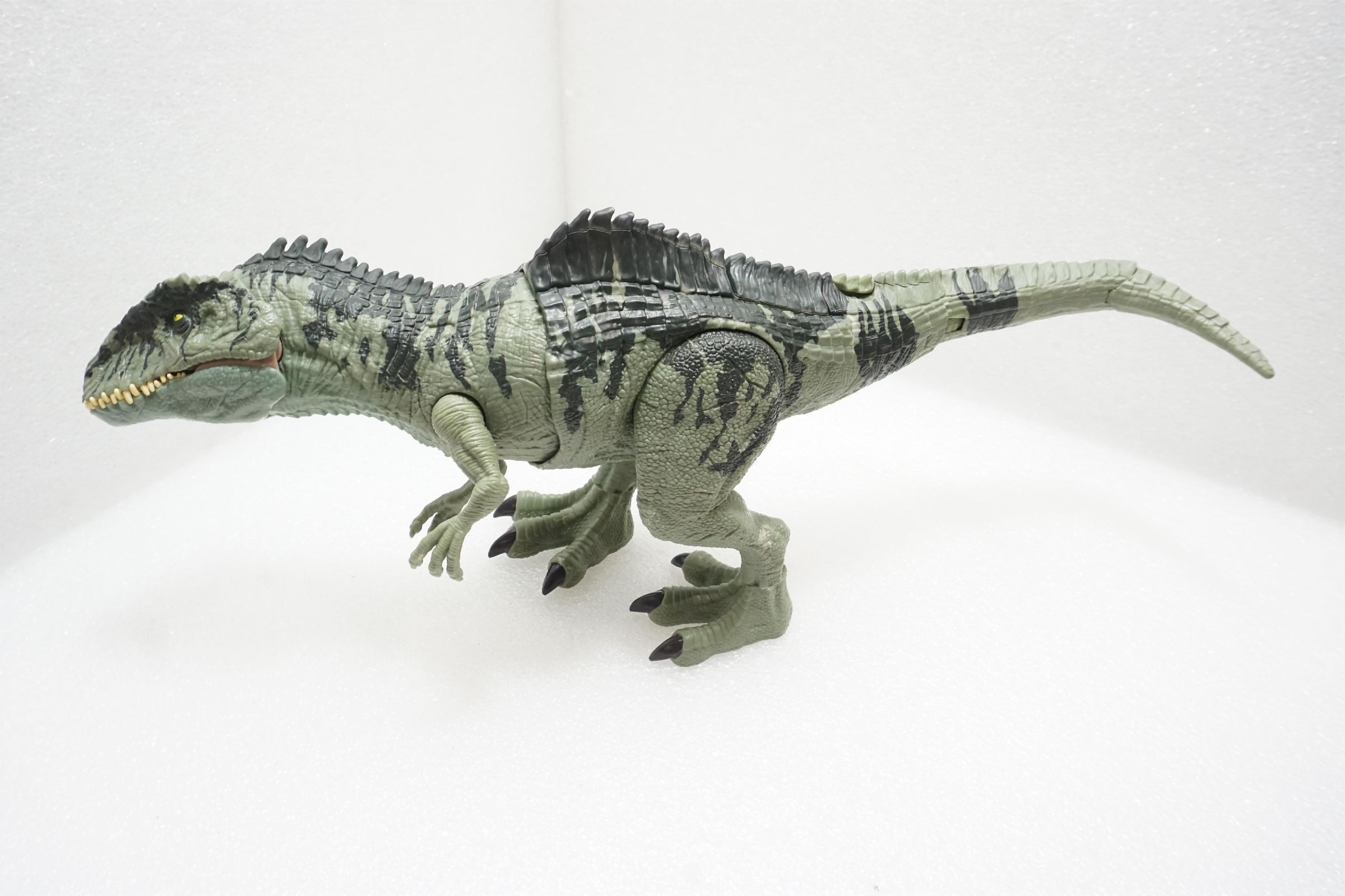 Figurka Mattel Jurassic World Dinozaur Gigantozaur 53 cm (GYC94) [outlet]