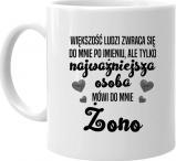 Koszulkowy Większość ludzi zwraca się do mnie po imieniu - żona - kubek z nadrukiem