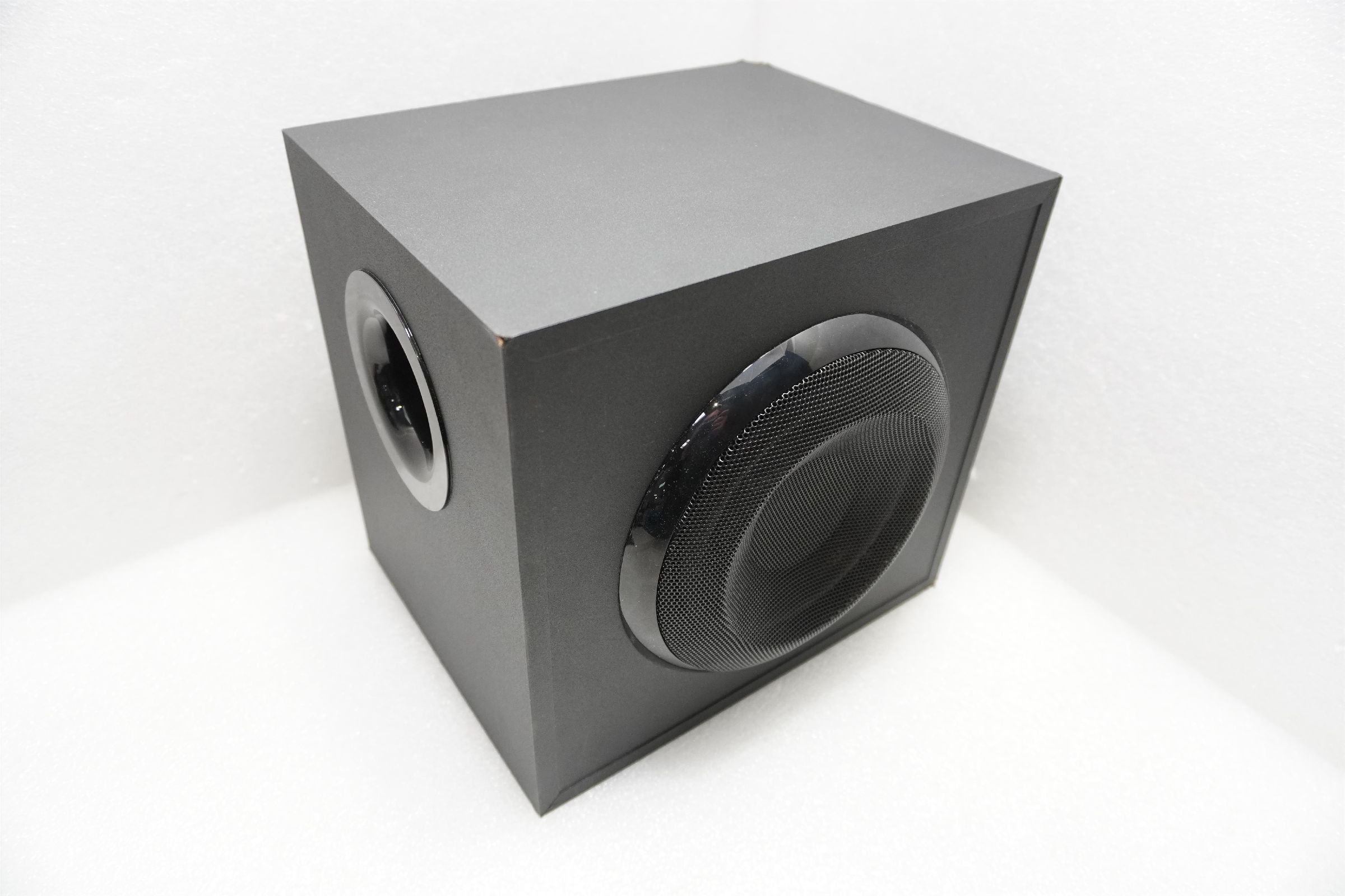 Głośniki komputerowe Z623 (980-000403) [outlet]