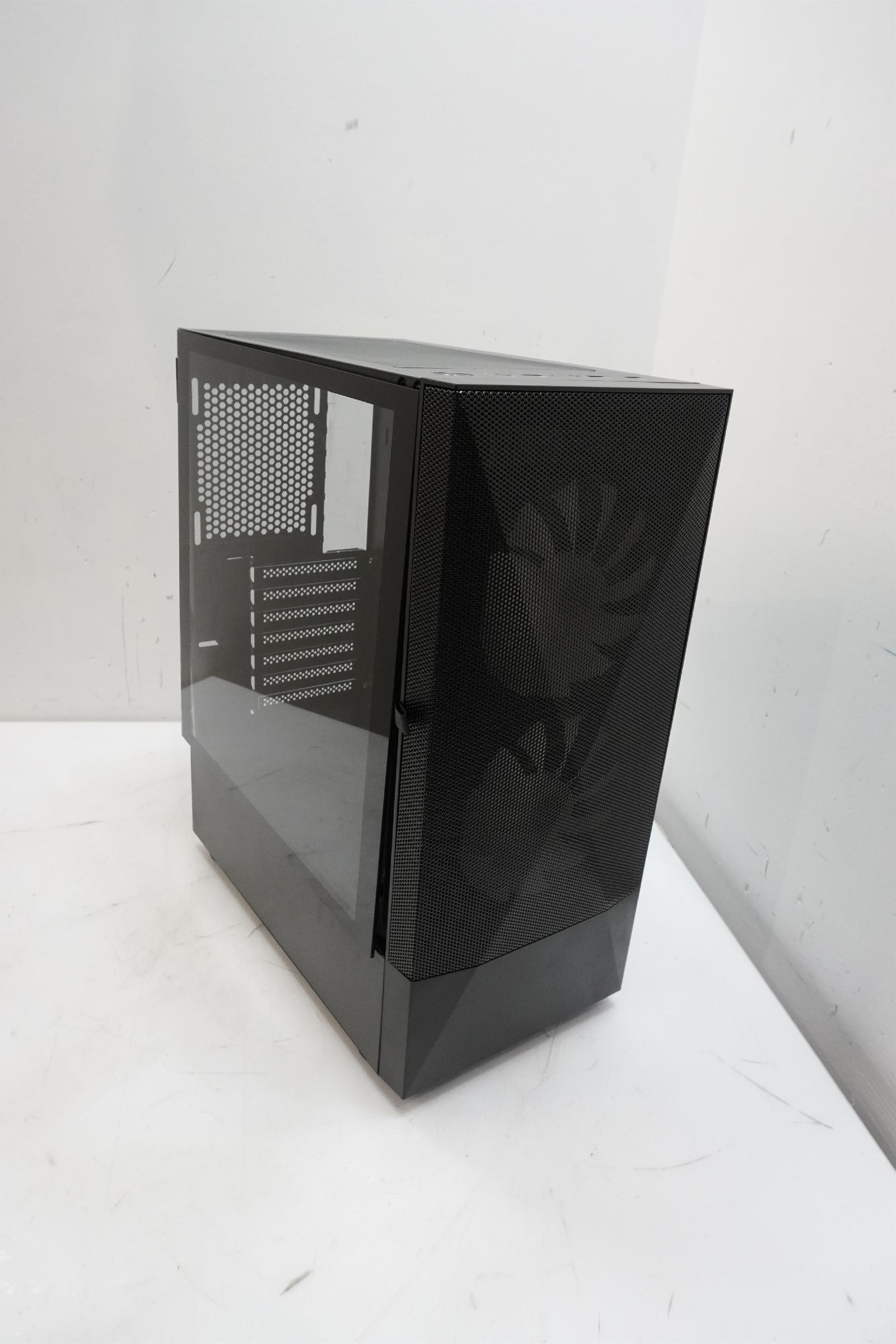 Obudowa Krux Vako RGB (KRX0132) [outlet]