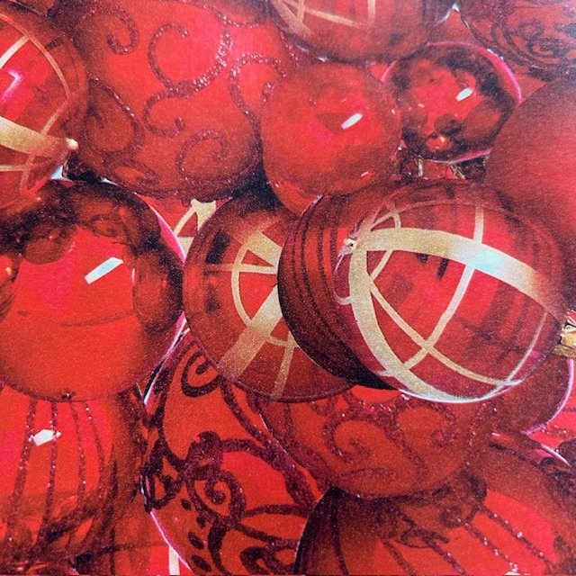 Papier świąteczny do pakowania czerwony bombki 70cmx2m 355m70