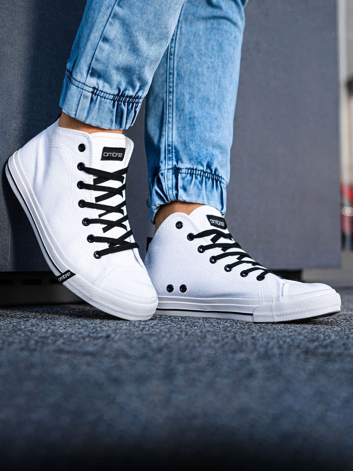 Ombre Buty męskie trampki T304 - białe 43 (12418-W) - 12418-W