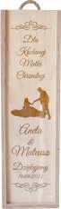 Koszulkowy Produkt personalizowany - Dla kochanej matki chrzestnej + imiona - skrzynka na wino z grawerem