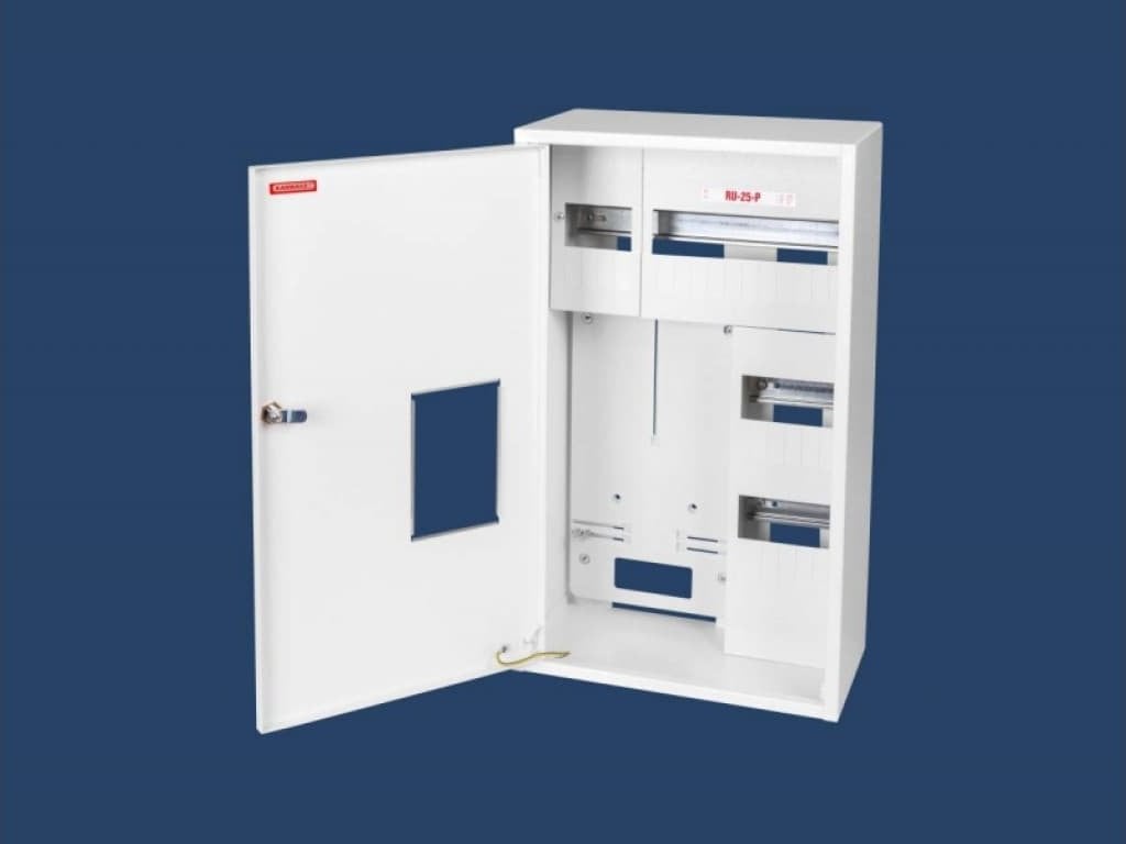 Karwasz Szafka licznikowa natynkowa/podtynkowa (uniwersalna) 1-licznikowa 3-fazowa 25 modułów plombowana IP30 115mm RU-25P Z O/E