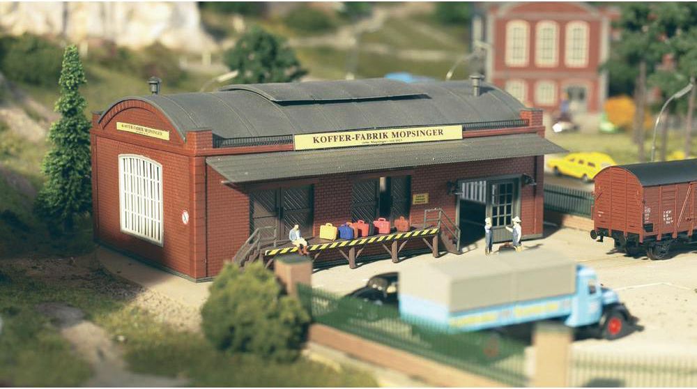 Piko Fabryka Walizek (61833)