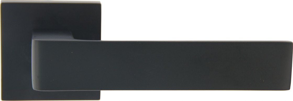 UN KLAMKA RUMBA KWADRATOWY SZYLD K CZARNA