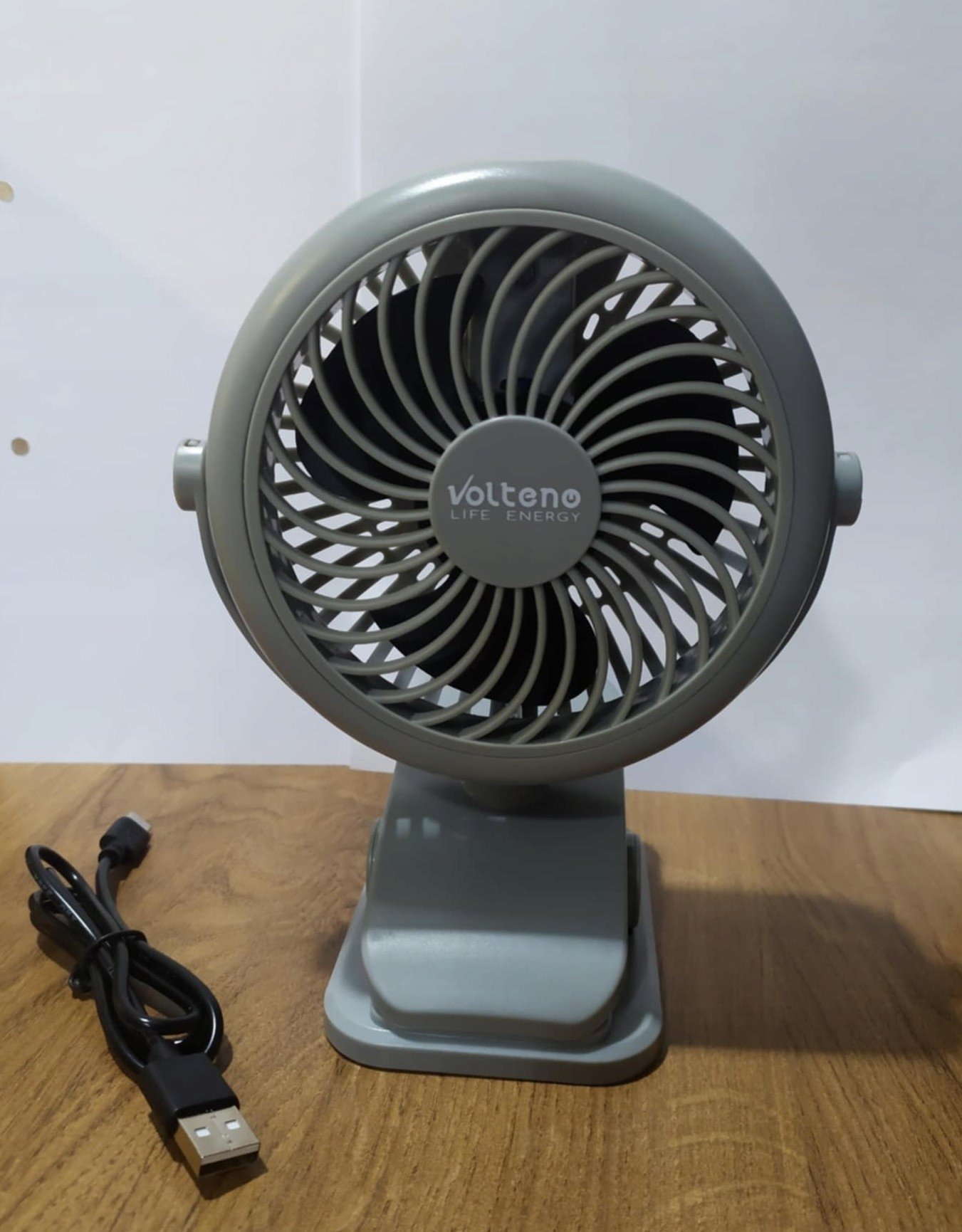 Wentylator biurkowy USB 5W z klipsem szary 15x7,5x17cm VO2547